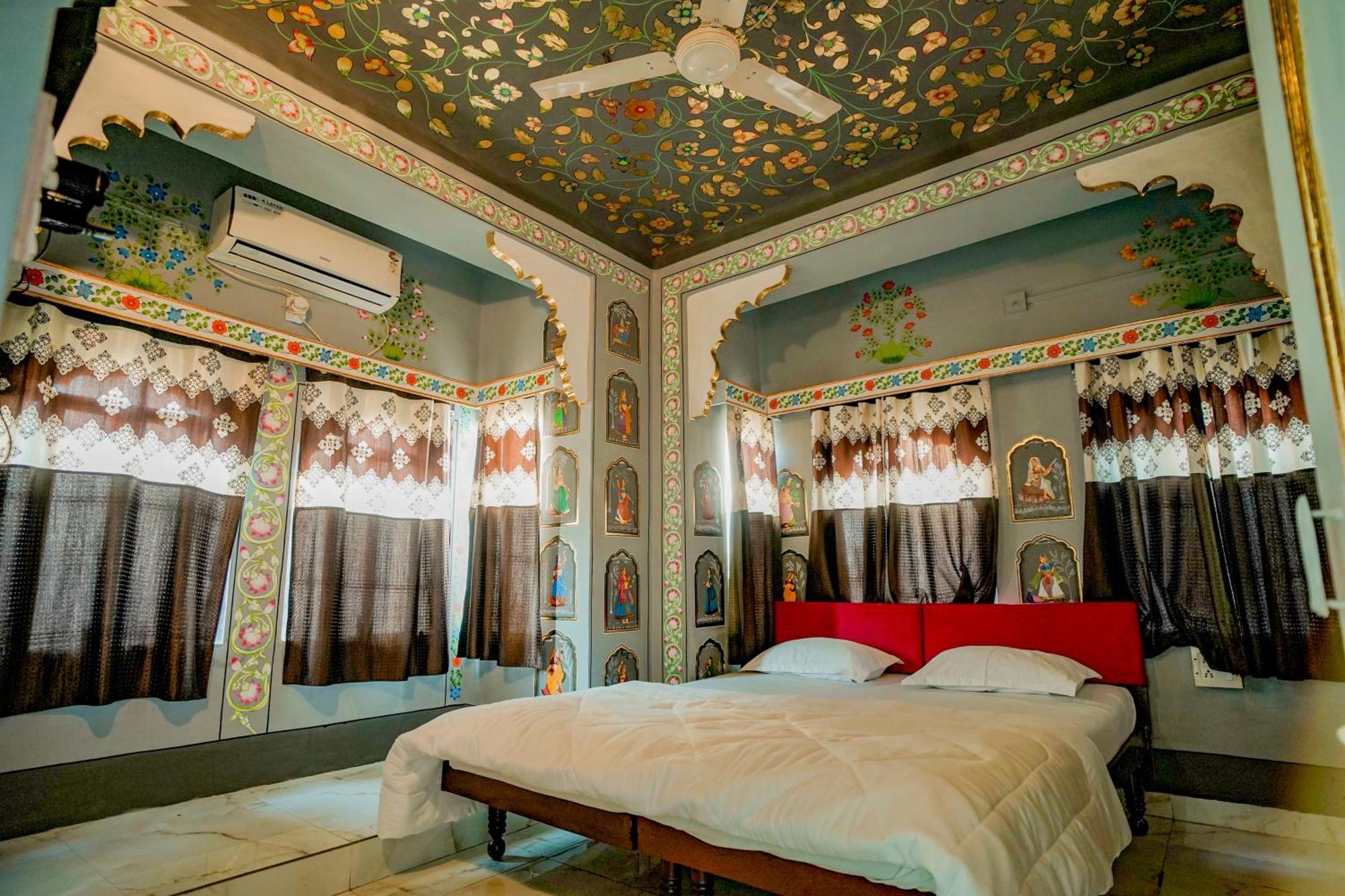 Island Tower Guest House Удайпур Екстериор снимка