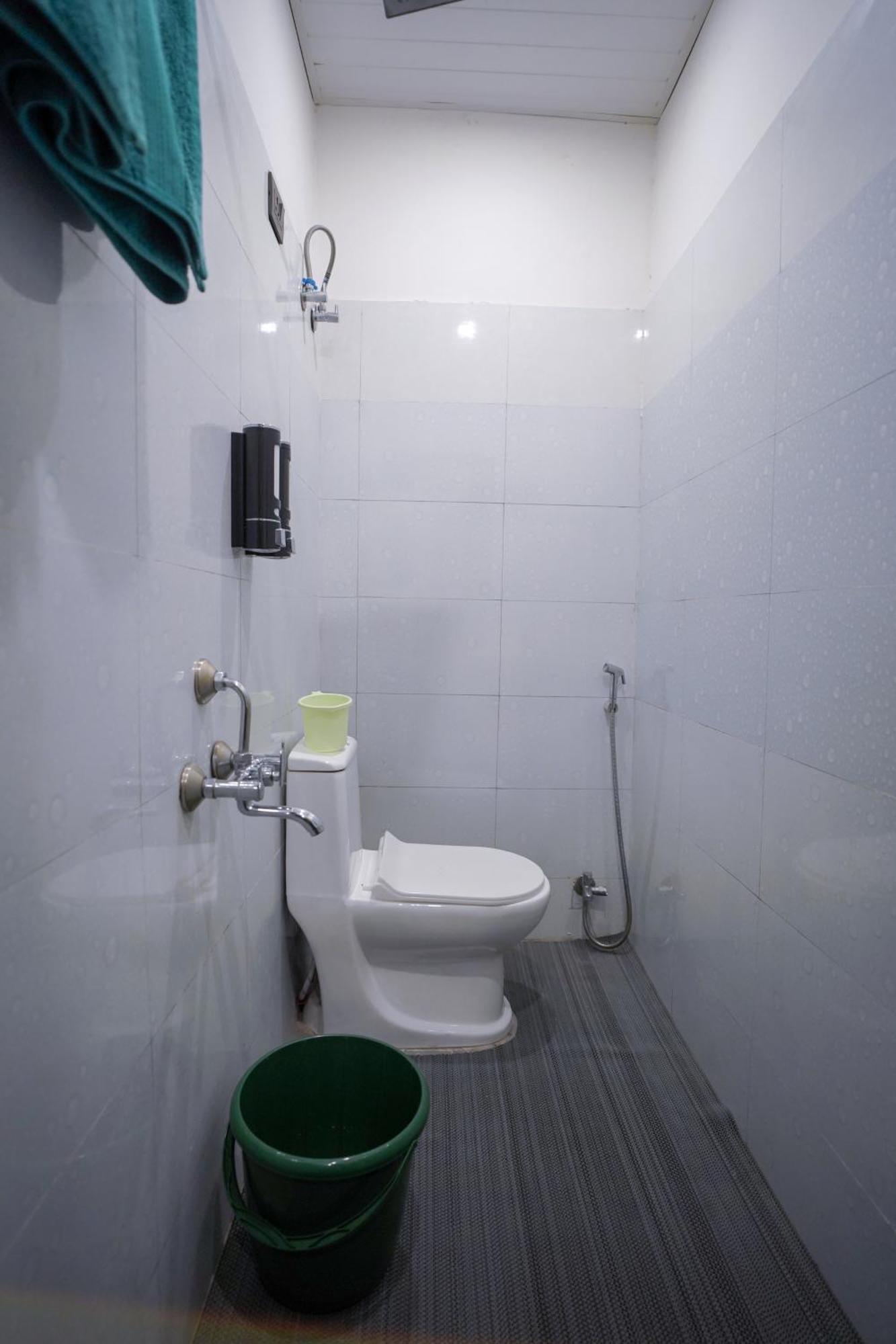 Island Tower Guest House Удайпур Екстериор снимка